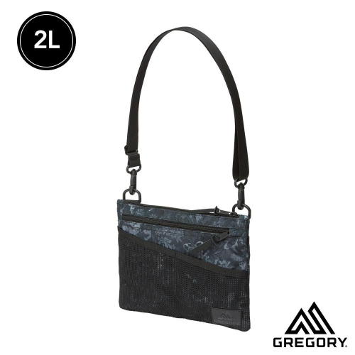 -滿3000免運-[雙和專賣店] GREGORY 2L SACOCHE 斜背包M/GG109460/闇黑印花