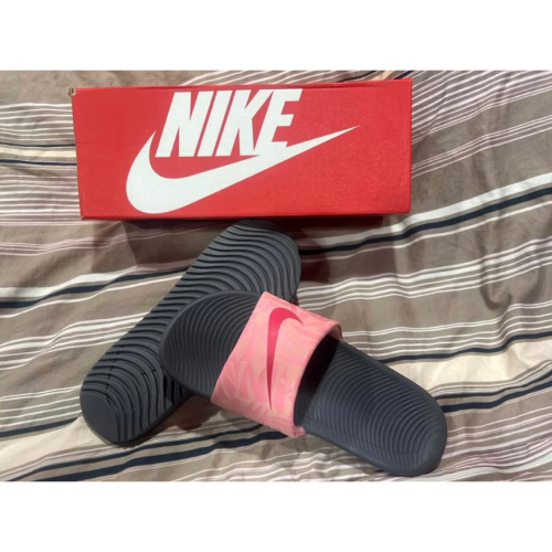 【特價出清】599元 NIKE 女拖鞋 輕量運動拖鞋 819359002