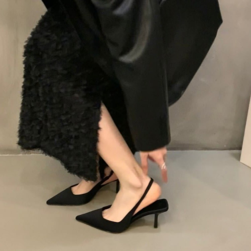 包頭酒杯跟高跟鞋女2023夏季正韓新款尖頭細跟單鞋氣質包頭涼鞋女